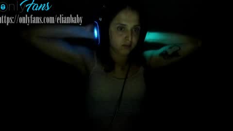 Elian Moreno Moore. online show from 06-07-26, 08:18