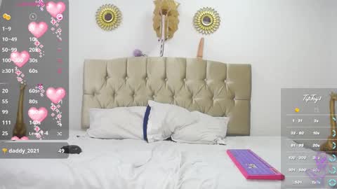 Snapshot of dreams_sophi chatting on 02-17-25, 09:52 Sophia online show from 02-17-25, 09:52