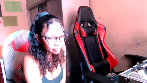 Snapshot of dreamteachflame chatting on 10-15-25, 01:44 DreamTeachFlame online show from 10-15-25, 01:44