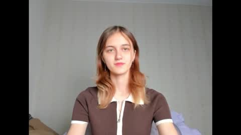dreamy_pollyyy online show from 10-19-25, 07:25