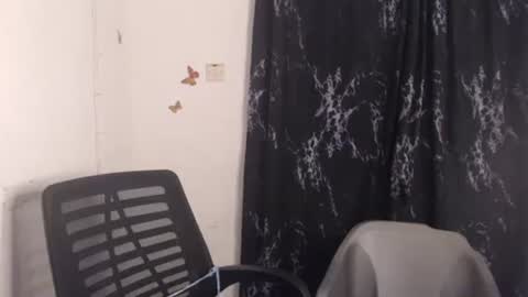 Snapshot of dreamy_wetpussy chatting on 05-29-26, 08:18 BEAUTY online show from 05-29-26, 08:18