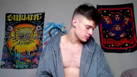 Snapshot of dreamyadam chatting on 01-18-26, 07:50 Adam Dream online show from 01-18-26, 07:50