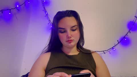 Snapshot of dreamyblushfairy chatting on 12-05-24, 03:28 Mila online show from 12-05-24, 03:28