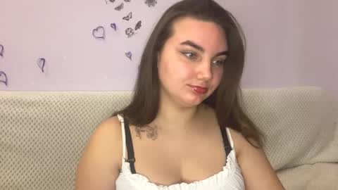 Snapshot of dreamyblushfairy chatting on 03-11-25, 07:47 Mila online show from 03-11-25, 07:47
