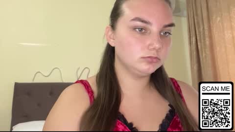Snapshot of dreamyblushfairy chatting on 09-16-25, 02:29 Mila online show from 09-16-25, 02:29
