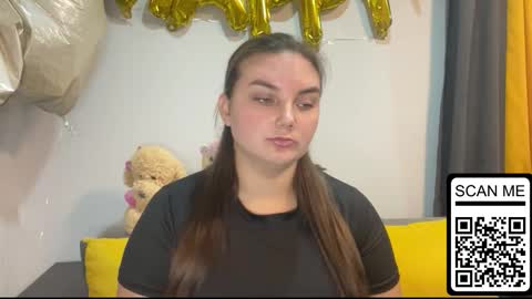 Snapshot of dreamyblushfairy chatting on 09-24-25, 03:15 Mila online show from 09-24-25, 03:15