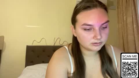 Snapshot of dreamyblushfairy chatting on 10-04-25, 02:59 Mila online show from 10-04-25, 02:59