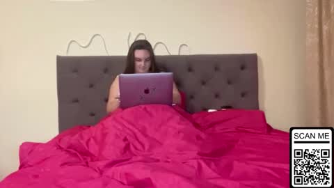 Snapshot of dreamyblushfairy chatting on 10-07-25, 03:20 Mila online show from 10-07-25, 03:20