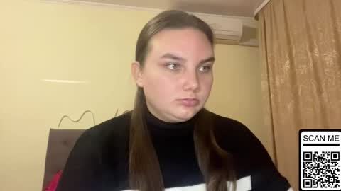 Snapshot of dreamyblushfairy chatting on 10-12-25, 04:11 Mila online show from 10-12-25, 04:11