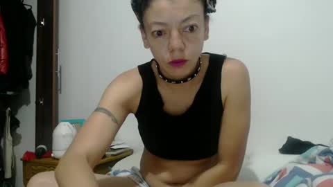 DreamyLatina online show from 01-19-25, 10:39