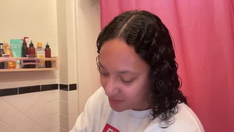 RIRI OR DREAMY online show from 01-01-25, 05:22