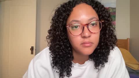 RIRI OR DREAMY online show from 01-01-25, 08:26