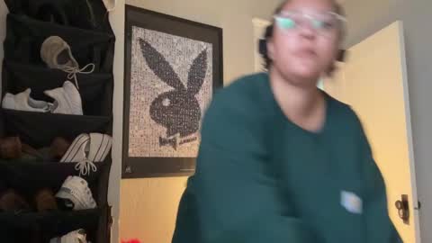 RIRI OR DREAMY online show from 02-26-25, 05:50