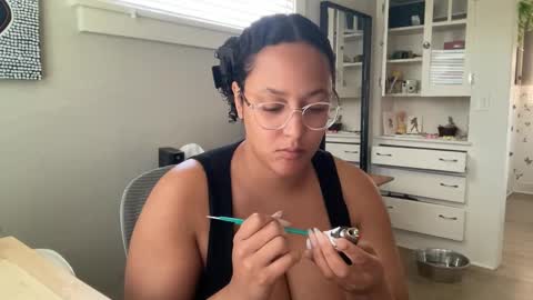 RIRI OR DREAMY online show from 02-26-25, 08:54