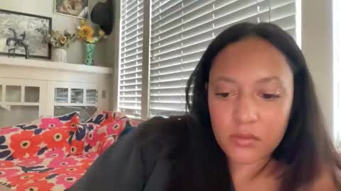 RIRI OR DREAMY online show from 10-29-25, 03:36