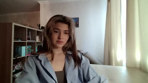 Snapshot of dremazwahlen chatting on 03-15-26, 10:10 Dia online show from 03-15-26, 10:10