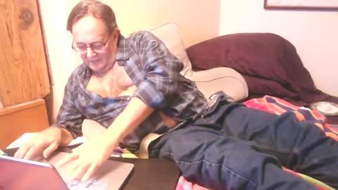 Dr. Feelgood online show from 01-19-25, 04:44