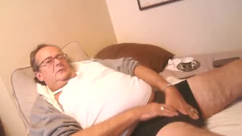 Dr. Feelgood online show from 10-05-25, 04:11