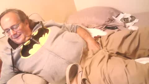 Dr. Feelgood online show from 10-13-25, 04:01