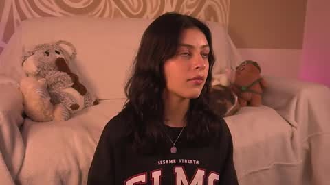 Snapshot of drieddaisy chatting on 03-06-26, 04:03 Daisy online show from 03-06-26, 04:03