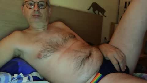 Snapshot of drift6 chatting on 12-21-25, 10:50 drift6 online show from 12-21-25, 10:50