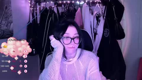 Snapshot of drillhouse_ chatting on 10-26-25, 02:45 Tara Sonny online show from 10-26-25, 02:45