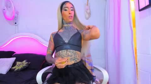 drippyorlove online show from 10-22-25, 07:35