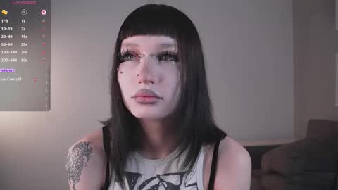 Luna online show from 12-02-25, 05:46