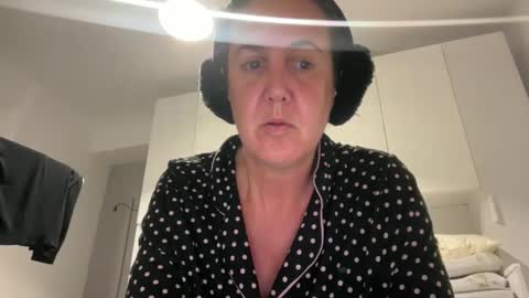 Dr. Resa online show from 10-17-25, 06:21