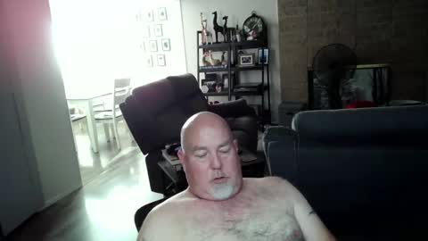Snapshot of drthomaswayne chatting on 10-06-25, 08:06 drthomaswayne online show from 10-06-25, 08:06