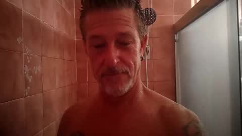 Snapshot of drummerboy72 chatting on 09-16-25, 01:01 drummerboy72 online show from 09-16-25, 01:01