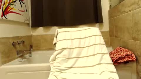 Snapshot of drummersrock92118 chatting on 12-21-25, 12:34 drummersrock92118 online show from 12-21-25, 12:34