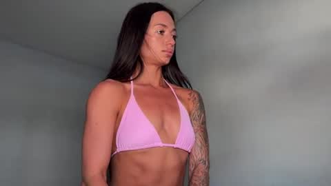 Snapshot of drunk_bosss chatting on 06-23-26, 03:04 Bella online show from 06-23-26, 03:04