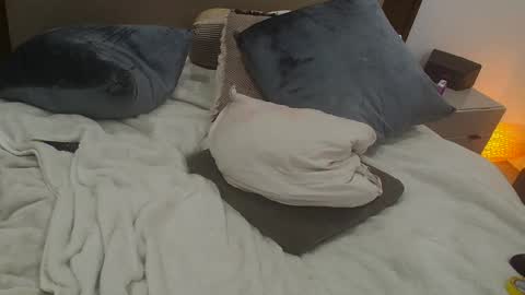 Dude online show from 11-06-25, 01:06