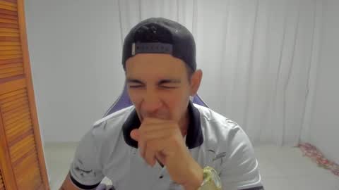 Snapshot of duilber chatting on 11-07-25, 01:55 Duilber online show from 11-07-25, 01:55