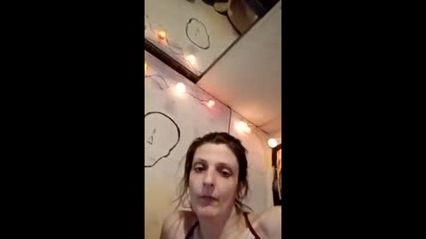 Snapshot of dukenbettykinks chatting on 04-08-26, 01:27 dukenbettykinks online show from 04-08-26, 01:27