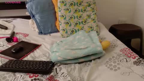 Snapshot of dulce1791 chatting on 12-07-24, 04:25 dulce1791 online show from 12-07-24, 04:25