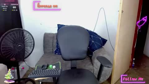 Snapshot of dulce2415 chatting on 02-26-26, 03:27 dulce2415 online show from 02-26-26, 03:27