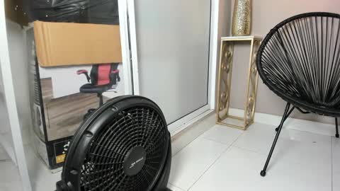 dulce__fiore07 online show from 09-30-25, 12:21