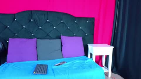 Dulce Alexandra online show from 06-14-26, 07:49
