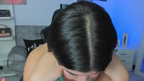 Snapshot of dulce_alice_ chatting on 03-03-25, 01:20  ALICE  online show from 03-03-25, 01:20