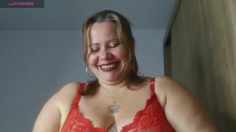 Im Dulce online show from 04-30-26, 01:34