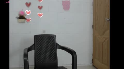 Snapshot of dulce_anita2 chatting on 10-16-25, 10:00 Anita online show from 10-16-25, 10:00