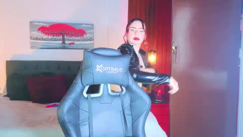 Snapshot of dulce_charlottee chatting on 05-30-26, 07:22 DULCE online show from 05-30-26, 07:22