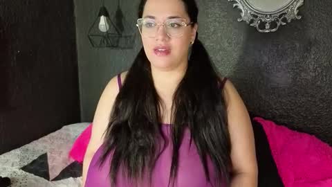 Snapshot of dulce_lf chatting on 09-21-25, 02:19 DULCE LF online show from 09-21-25, 02:19