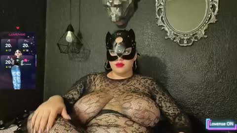 Snapshot of dulce_lf chatting on 10-29-25, 05:31 DULCE LF online show from 10-29-25, 05:31