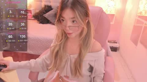 Snapshot of dulce_powl chatting on 10-27-25, 04:11 Dulce  online show from 10-27-25, 04:11