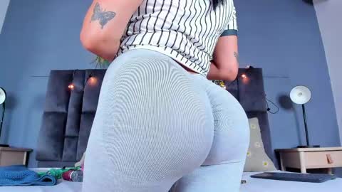 Snapshot of dulceaurora_ chatting on 05-05-26, 02:52 DULCE AURORA online show from 05-05-26, 02:52
