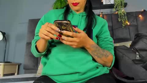 Snapshot of dulceaurora_ chatting on 05-06-26, 02:51 DULCE AURORA online show from 05-06-26, 02:51