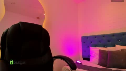 Dulce  online show from 04-20-26, 12:08